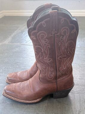 Ariat Brown Embroidered Leather Western Lace-Up Boots